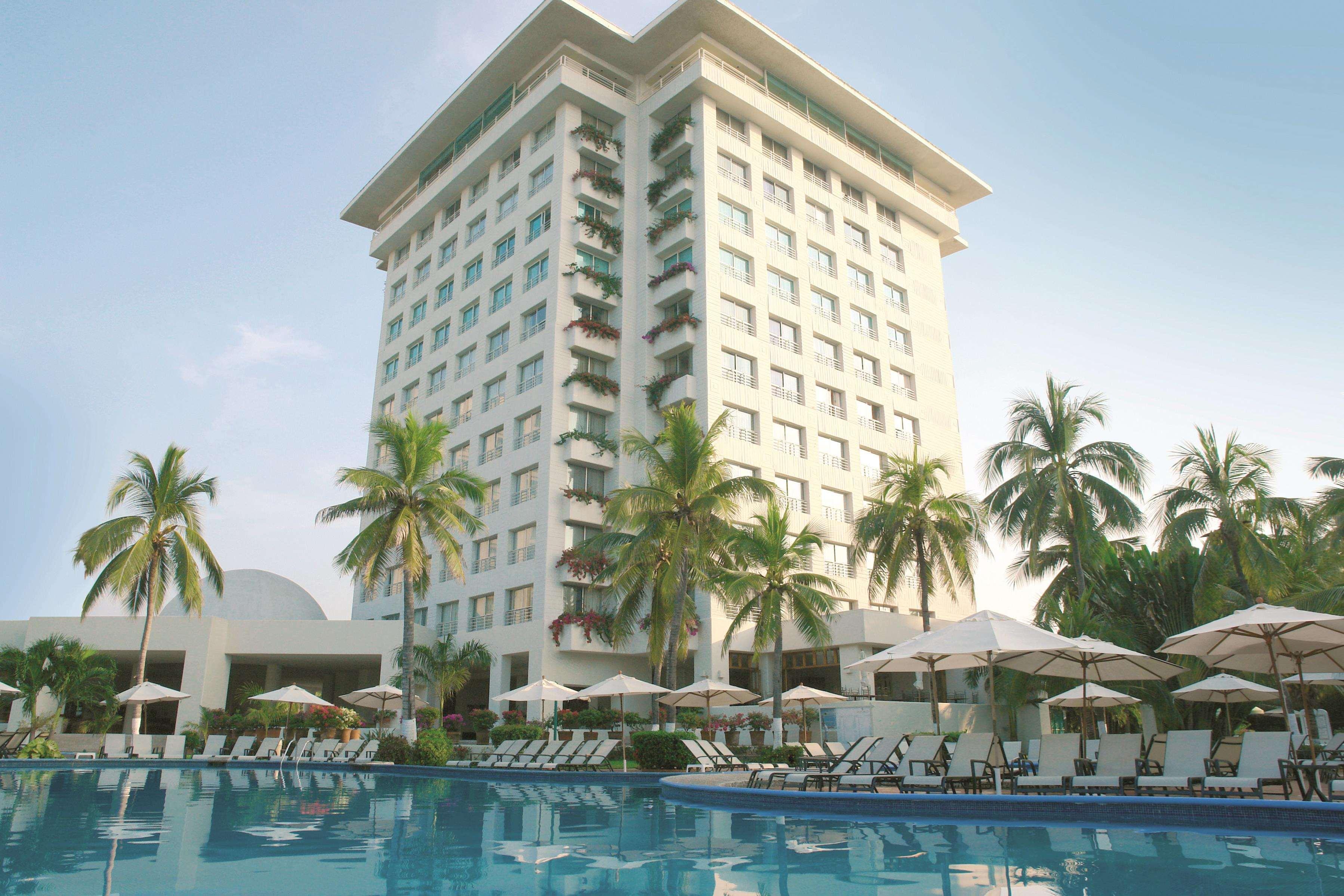 Hotel Emporio Ixtapa Ixtapa  Exteriér fotografie The hotel's main building