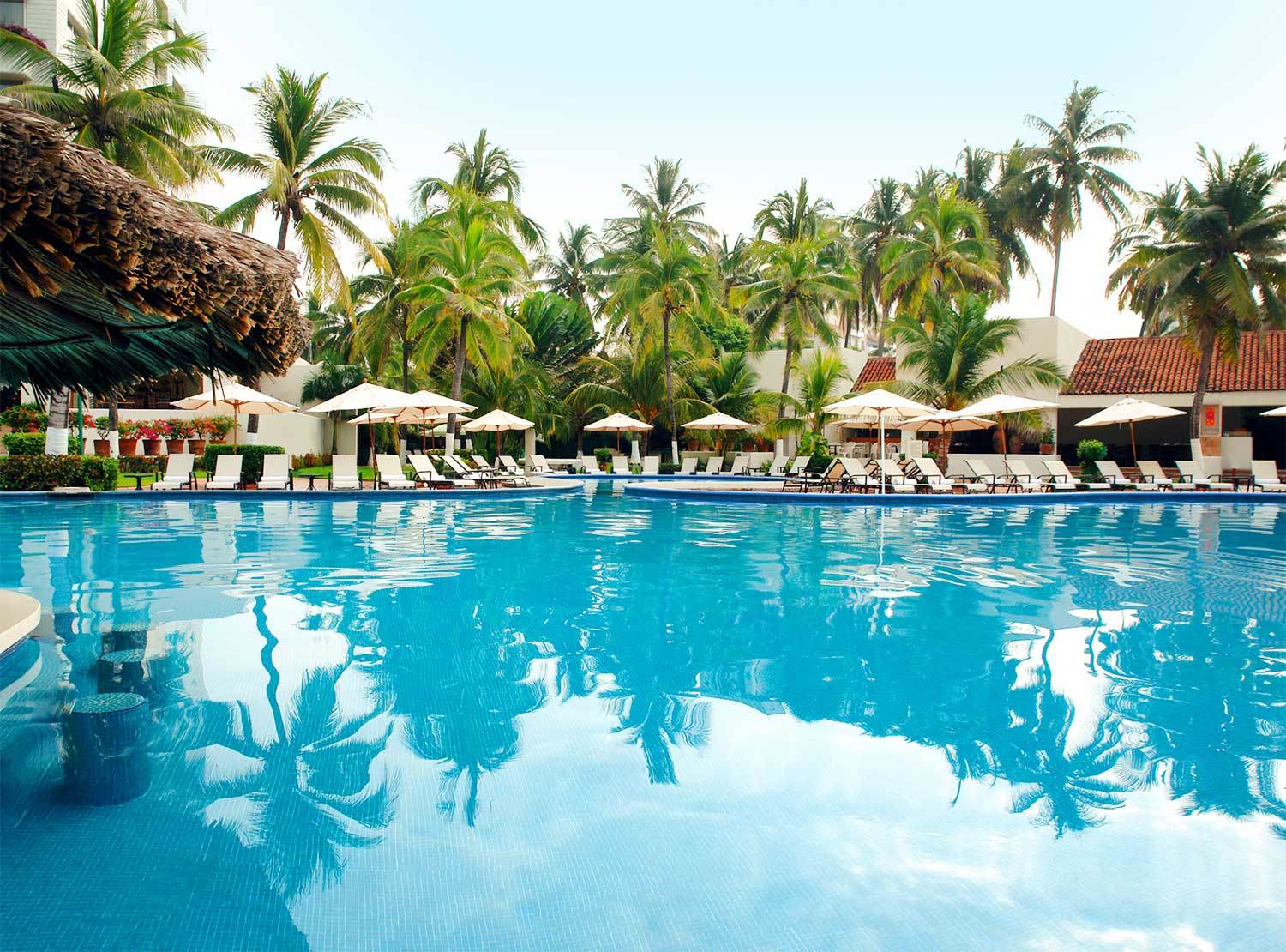 Hotel Emporio Ixtapa Ixtapa  Exteriér fotografie The pool at the Sheraton Nha Trang Hotel & Spa Resort
